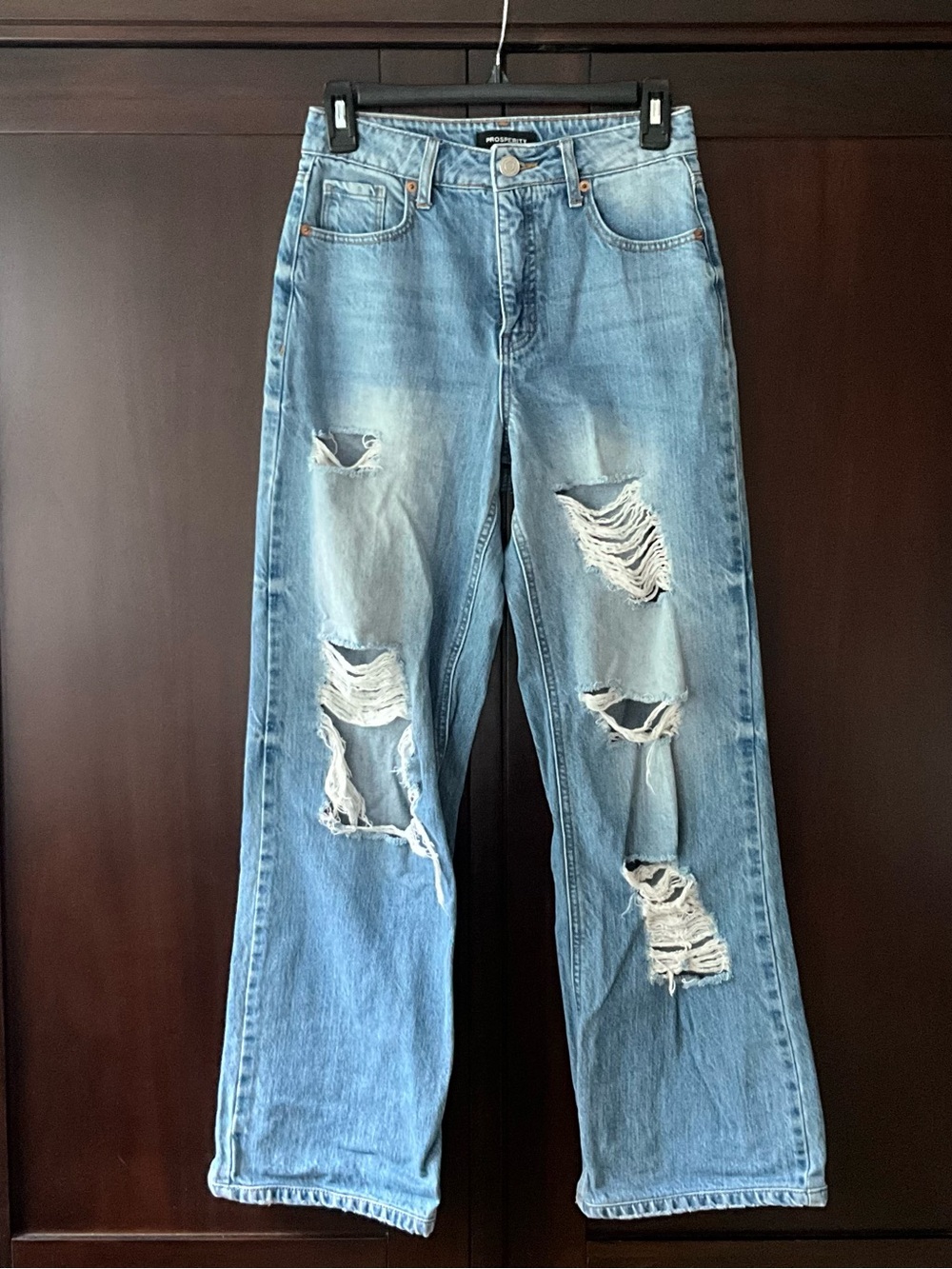 Women’s Light Blue Distressed Straight-Leg Jeans